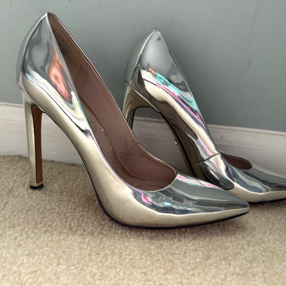 Kenneth Cole Pointed Stiletto Heels